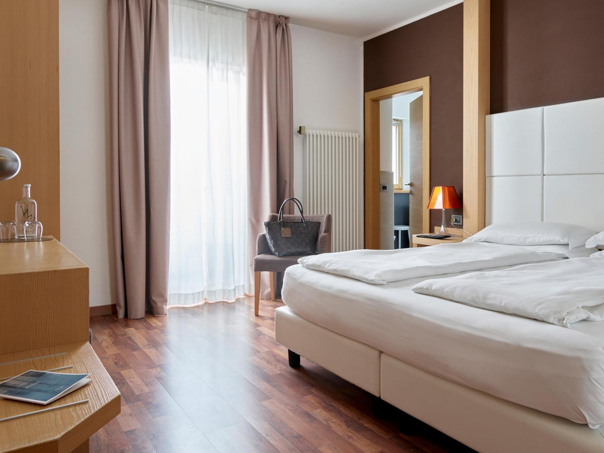 Double or Twin Room,1544013610:JPEG